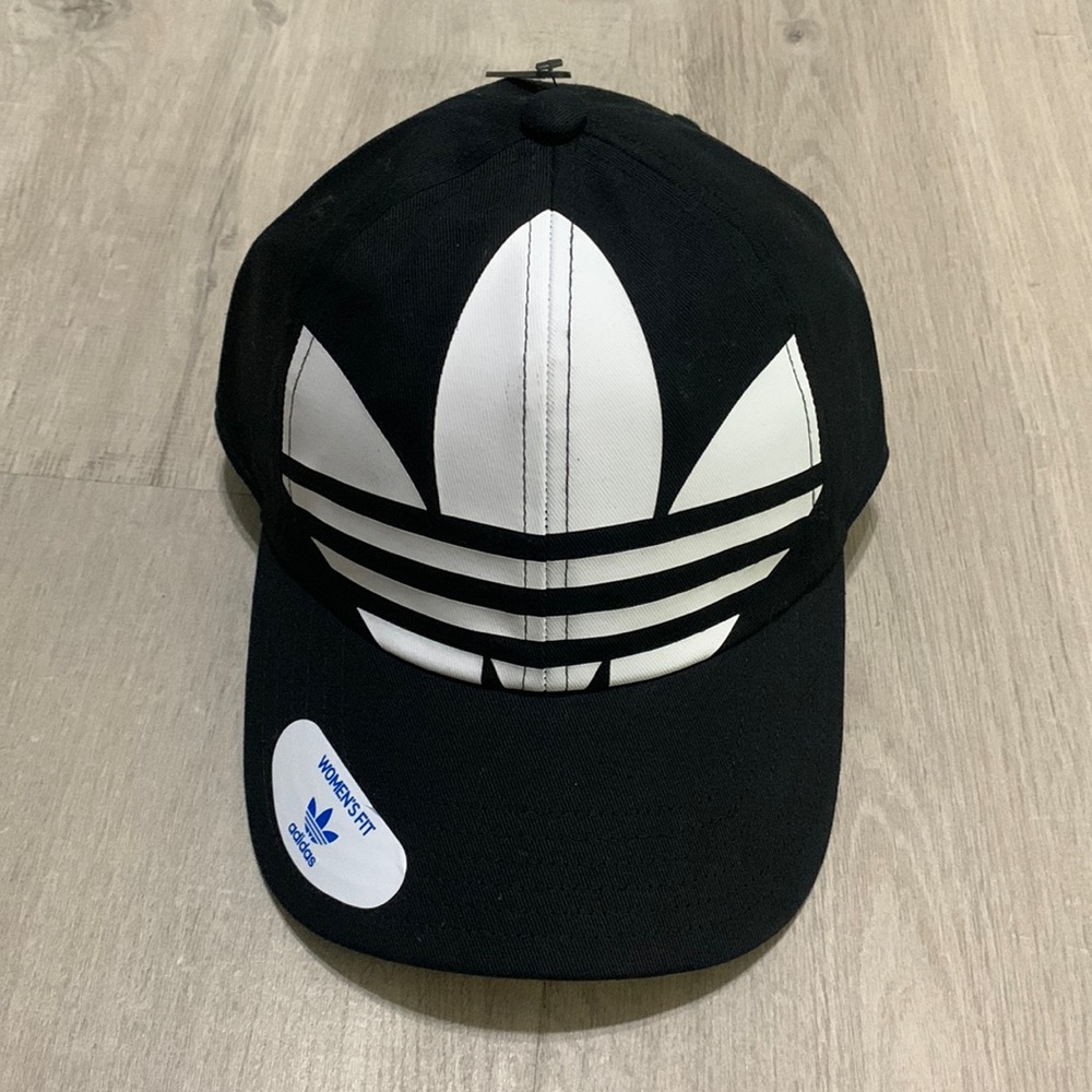 Adidas original’s relaxed big trefoil hat 🧢